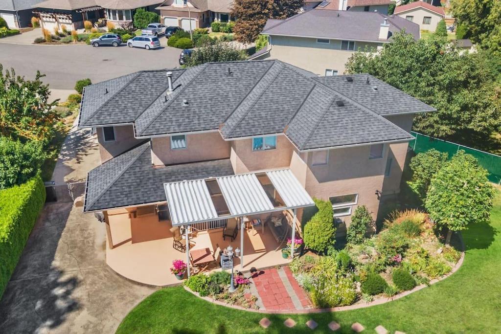 Park Side Basement 2 Bedroom Villa Kelowna